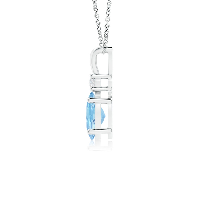 7x5mm AAAA V-Bale Oval Aquamarine Solitaire Pendant with Diamond in S999 Silver Product Image