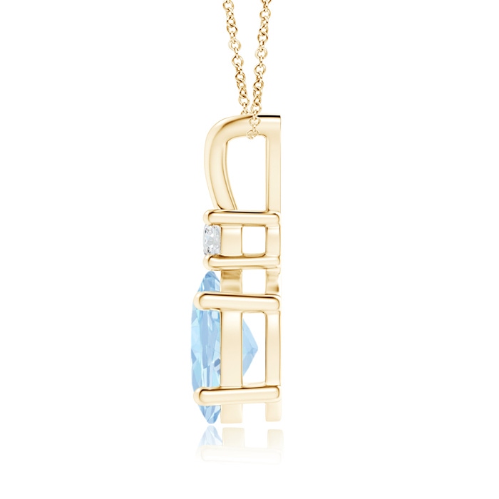 9x7mm AA V-Bale Oval Aquamarine Solitaire Pendant with Diamond in Yellow Gold product image