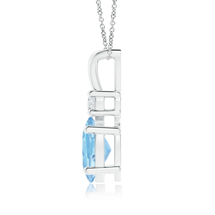 9x7mm AAAA V-Bale Oval Aquamarine Solitaire Pendant with Diamond in P950 Platinum product image