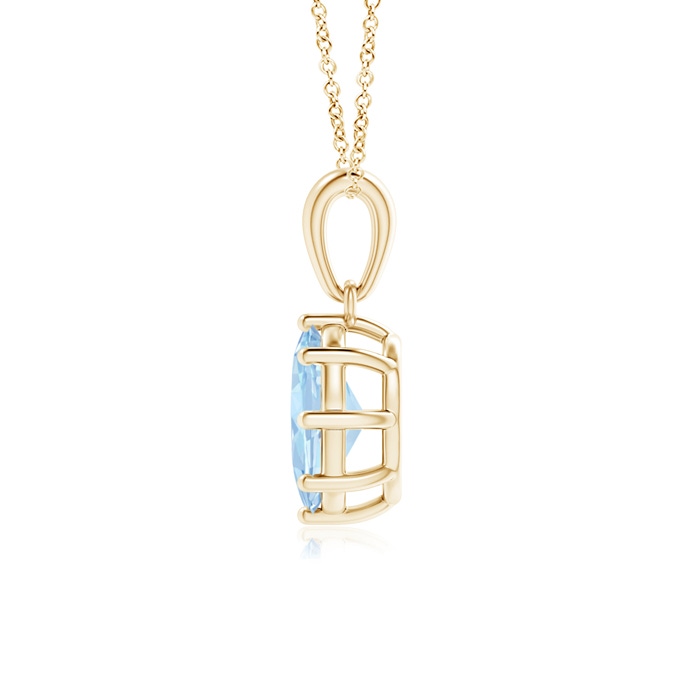7x5mm AA Eight Prong-Set Oval Aquamarine Pendant in Yellow Gold product image