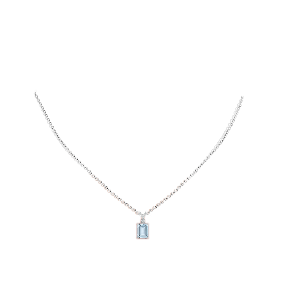 8x6mm A Emerald-Cut Aquamarine Solitaire Pendant with Diamond in P950 Platinum pen