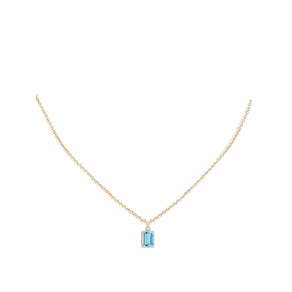 8x6mm AAAA Emerald-Cut Aquamarine Solitaire Pendant with Diamond in Yellow Gold pen
