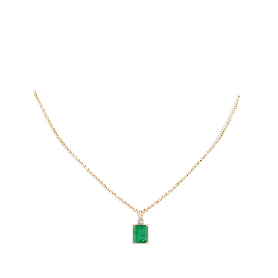 10x8mm A Emerald-Cut Emerald Solitaire Pendant with Diamond in Yellow Gold pen
