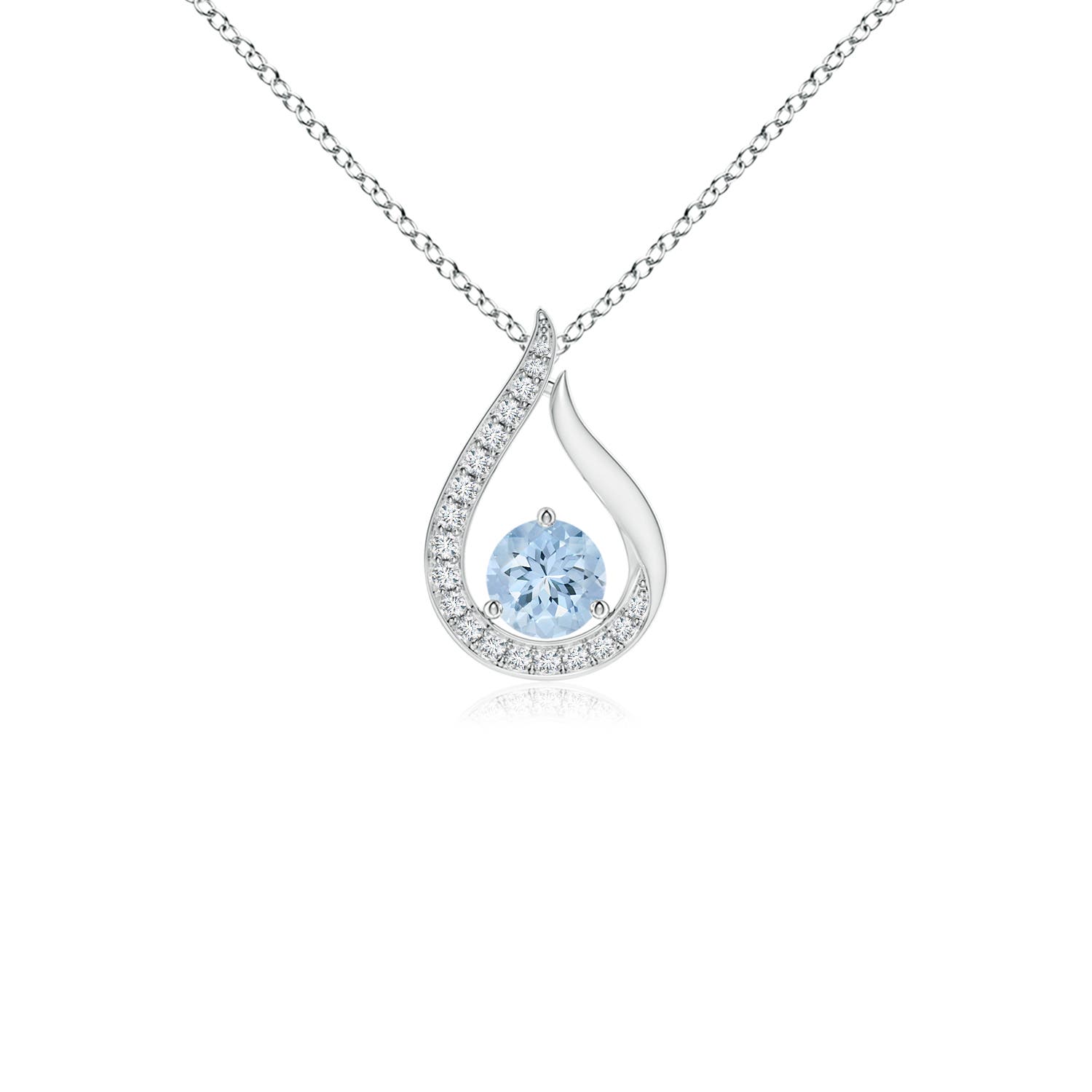 AA - Aquamarine / 0.27 CT / 14 KT White Gold