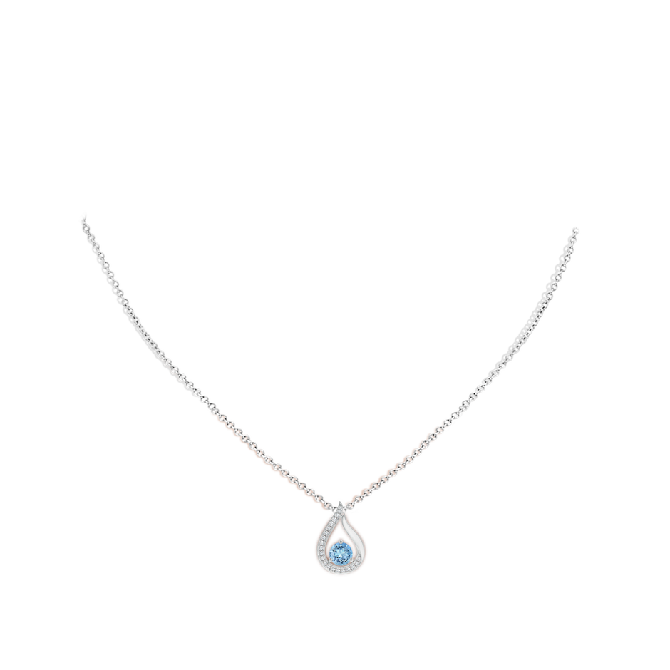 5mm AAAA Floating Aquamarine Tulip Pendant with Diamonds in White Gold pen