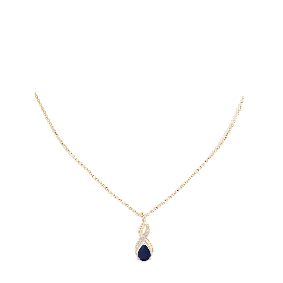 9x7mm A Blue Sapphire Infinity Swirl Pendant with Diamonds in Yellow Gold pen