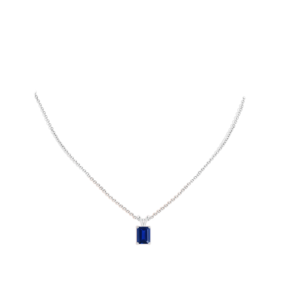 9x7mm AAAA Emerald-Cut Blue Sapphire Solitaire Pendant with V-Bale in P950 Platinum pen