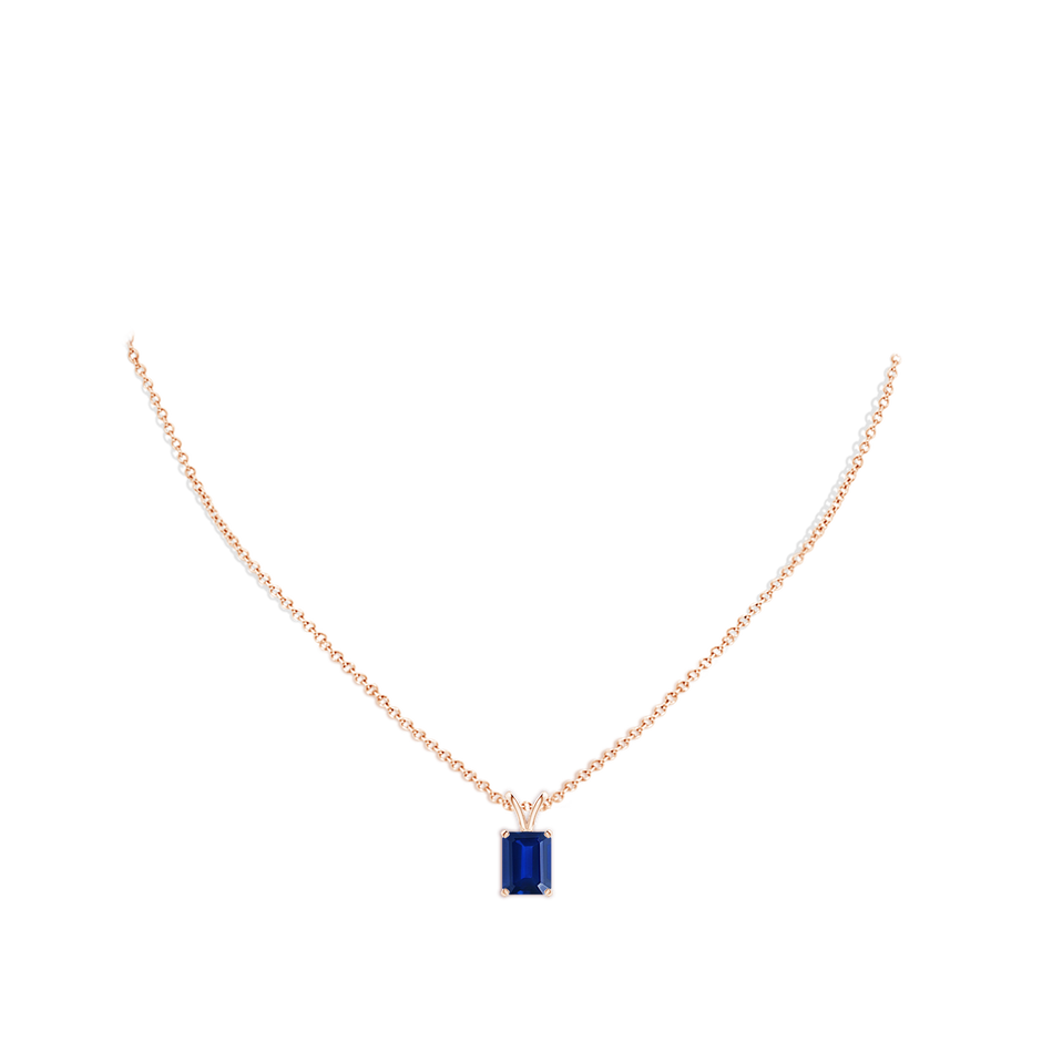 9x7mm AAAA Emerald-Cut Blue Sapphire Solitaire Pendant with V-Bale in Rose Gold pen