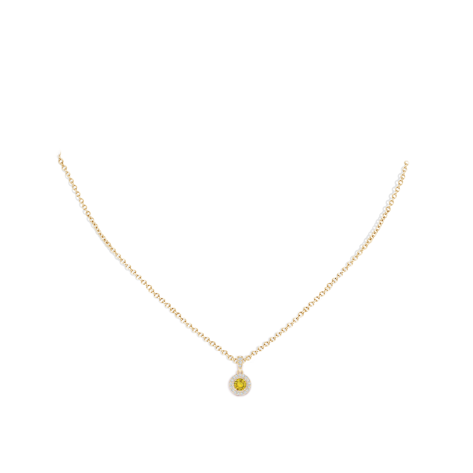 4mm AAAA Floating Yellow Sapphire Pendant with Diamond Halo in 18K Yellow Gold pen