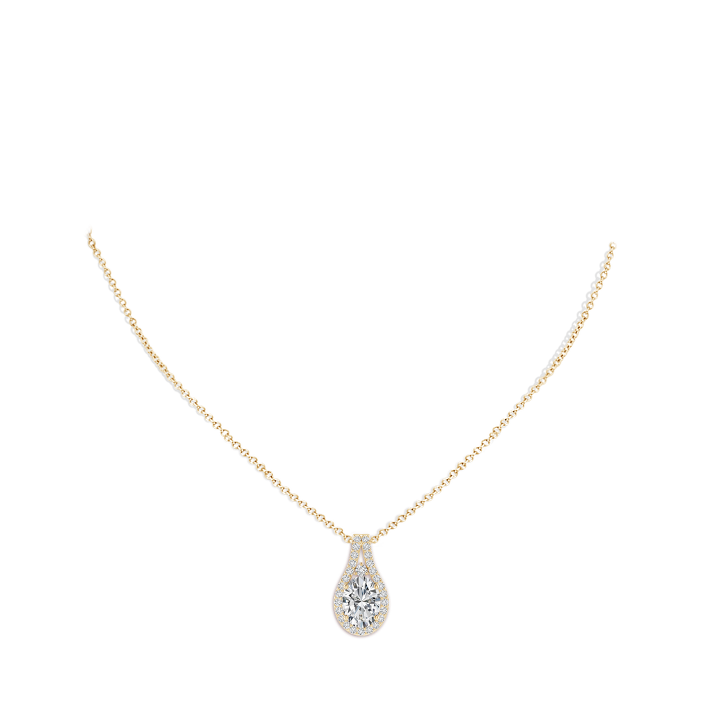 8.5x6.5mm HSI2 Classic Diamond Halo Pendant in Yellow Gold pen