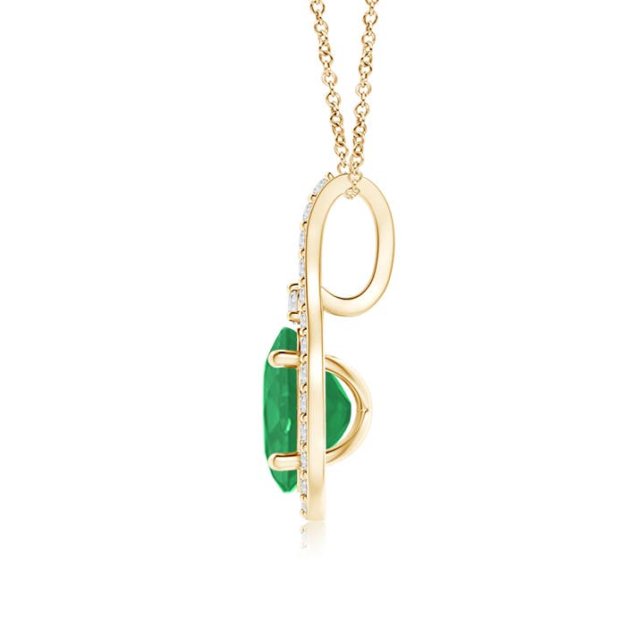 A - Emerald / 0.84 CT / 14 KT Yellow Gold