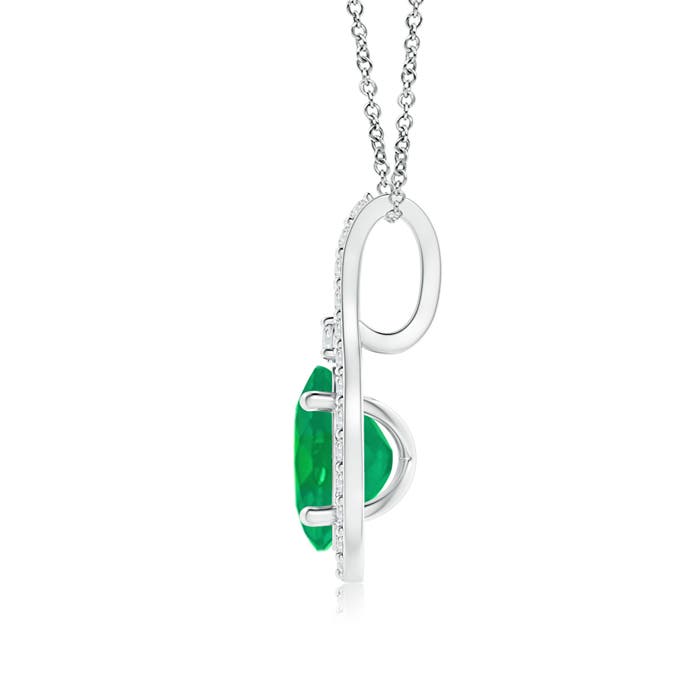 AA - Emerald / 0.84 CT / 14 KT White Gold