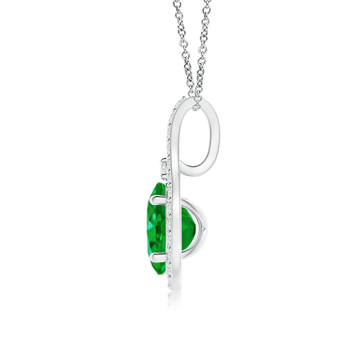 AAAA - Emerald / 0.84 CT / 14 KT White Gold