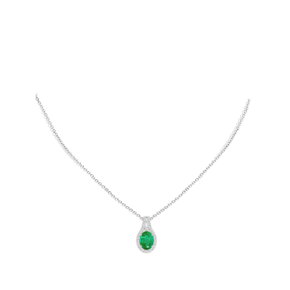 8x6mm AA Classic Emerald and Diamond Halo Pendant in White Gold pen