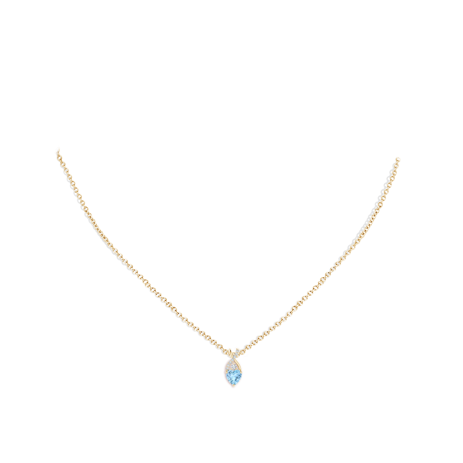 5mm AAA Solitaire Heart Aquamarine Pendant with Twisted Diamond Bale in Yellow Gold pen