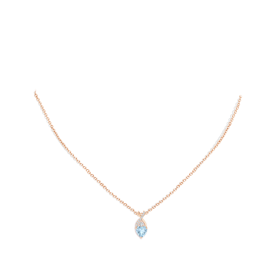 6mm AA Solitaire Heart Aquamarine Pendant with Twisted Diamond Bale in Rose Gold pen