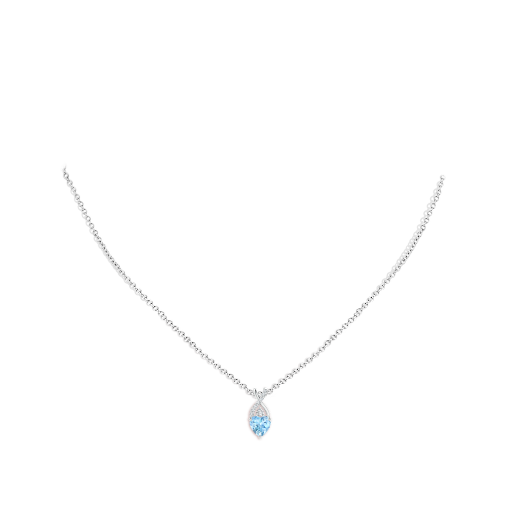 6mm AAAA Solitaire Heart Aquamarine Pendant with Twisted Diamond Bale in White Gold pen