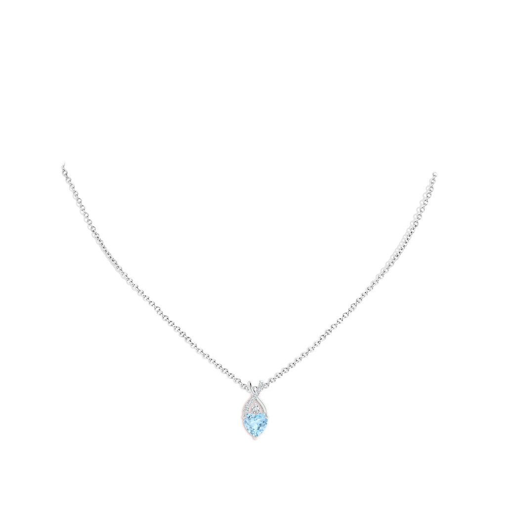 7mm AAA Solitaire Heart Aquamarine Pendant with Twisted Diamond Bale in White Gold pen