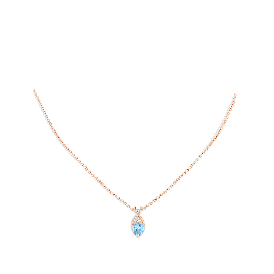 7mm AAAA Solitaire Heart Aquamarine Pendant with Twisted Diamond Bale in Rose Gold pen