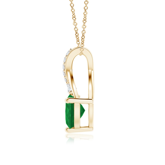 6mm A Solitaire Heart Emerald Pendant with Twisted Diamond Bale in Yellow Gold product image