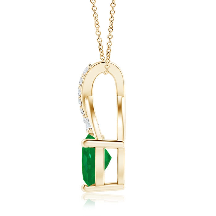 7mm AA Solitaire Heart Emerald Pendant with Twisted Diamond Bale in Yellow Gold product image