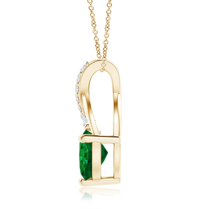 7mm AAAA Solitaire Heart Emerald Pendant with Twisted Diamond Bale in Yellow Gold product image