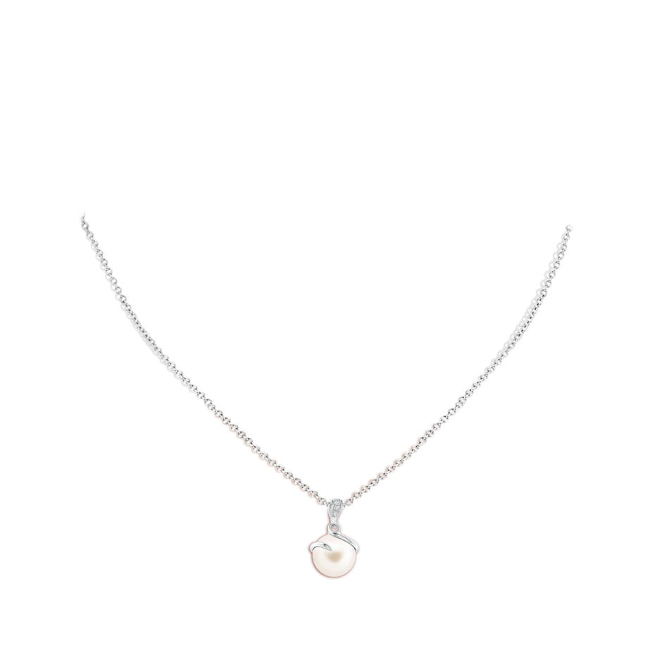 10mm AAA Freshwater Pearl Spiral Pendant with Diamonds in White Gold body-neck