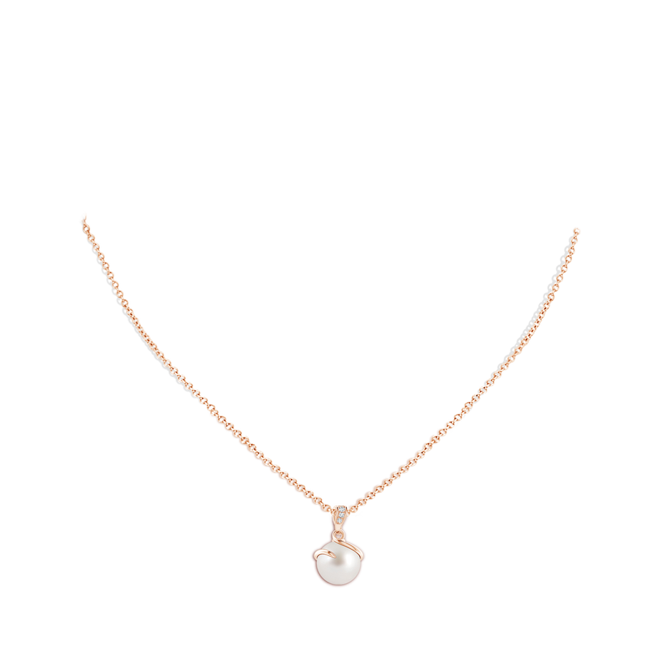 10mm AAA South Sea Pearl Spiral Pendant with Diamonds in Rose Gold pen