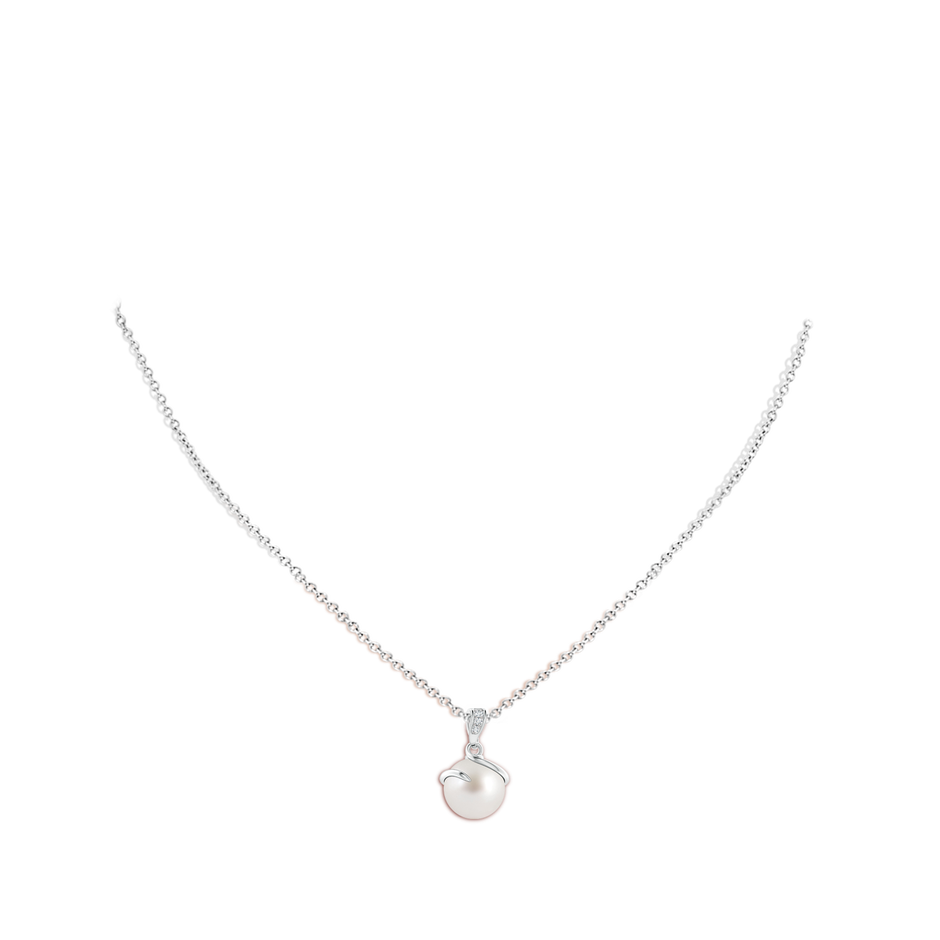 10mm AAA South Sea Pearl Spiral Pendant with Diamonds in S999 Silver pen