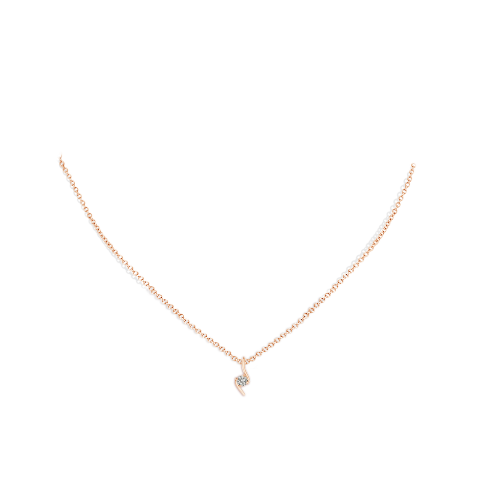 3mm KI3 Prong-Set Diamond Solitaire Bypass Pendant in Rose Gold pen