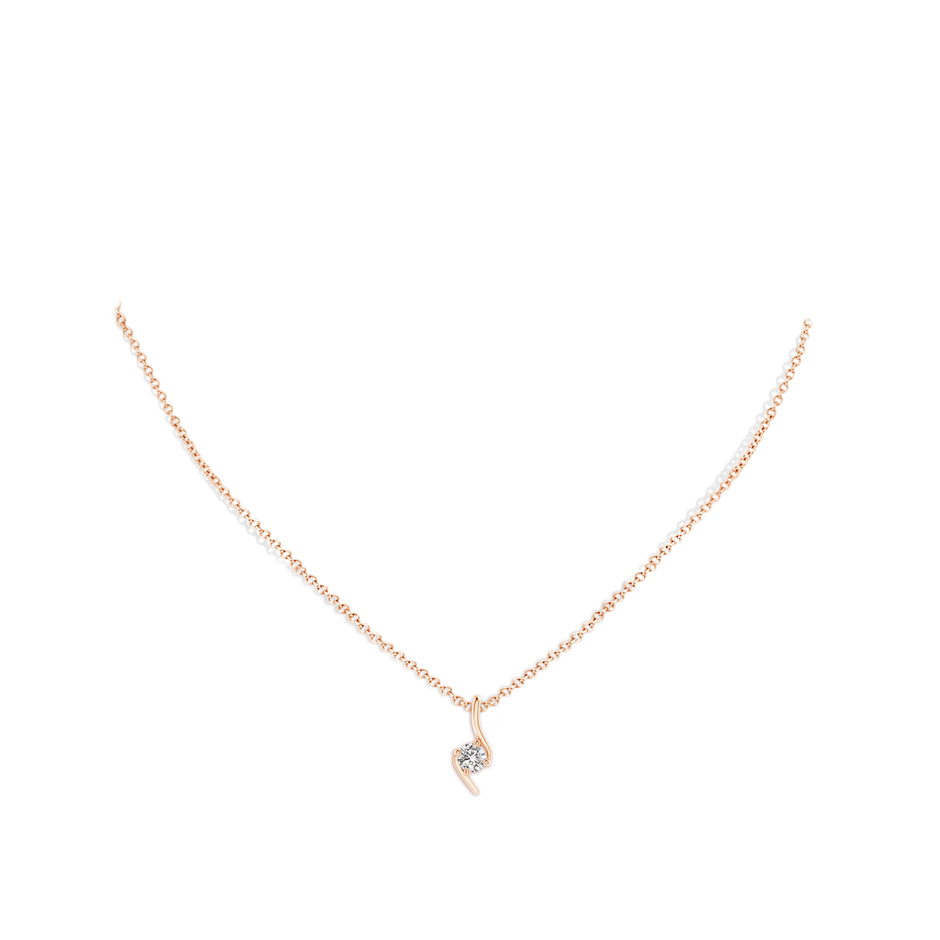 4.1mm IJI1I2 Prong-Set Diamond Solitaire Bypass Pendant in Rose Gold pen