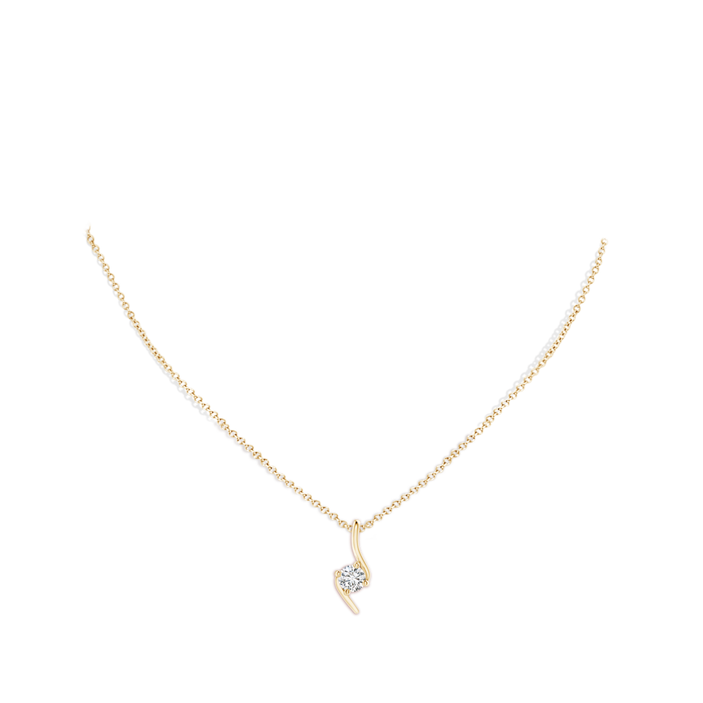 5.1mm HSI2 Prong-Set Diamond Solitaire Bypass Pendant in 18K Yellow Gold pen