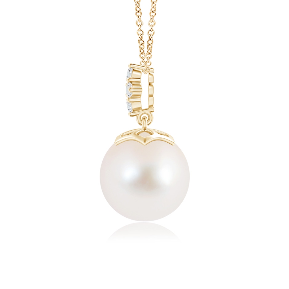 10mm AAA Freshwater Pearl Pendant with Diamond Cluster in Yellow Gold product image