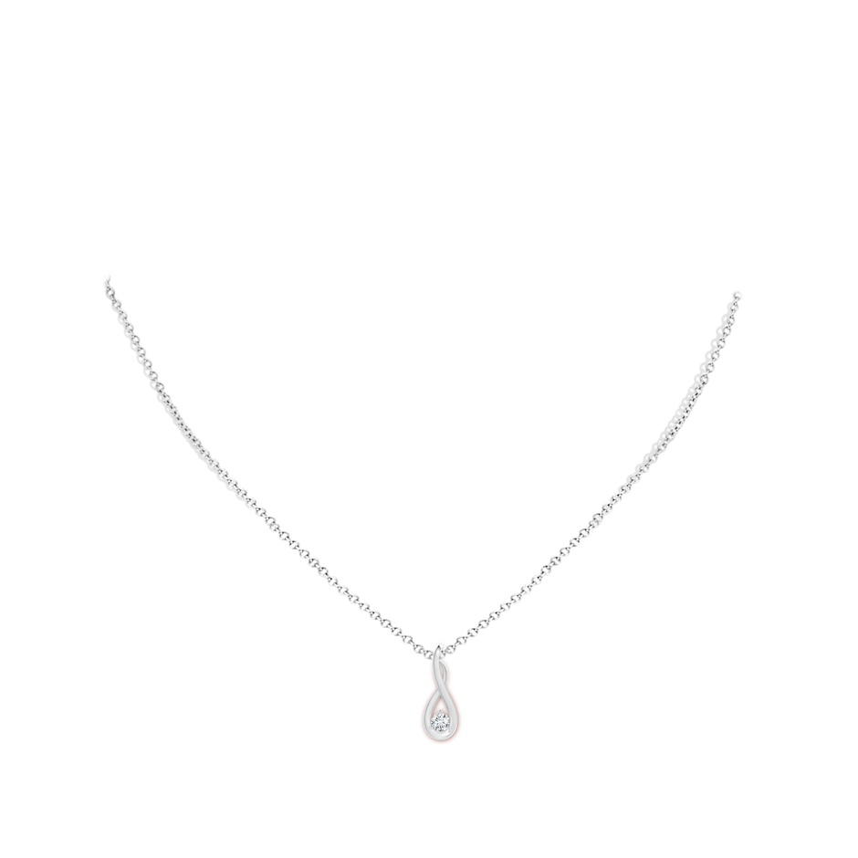 3.2mm GVS2 Infinity Twist Diamond Solitaire Pendant in White Gold pen