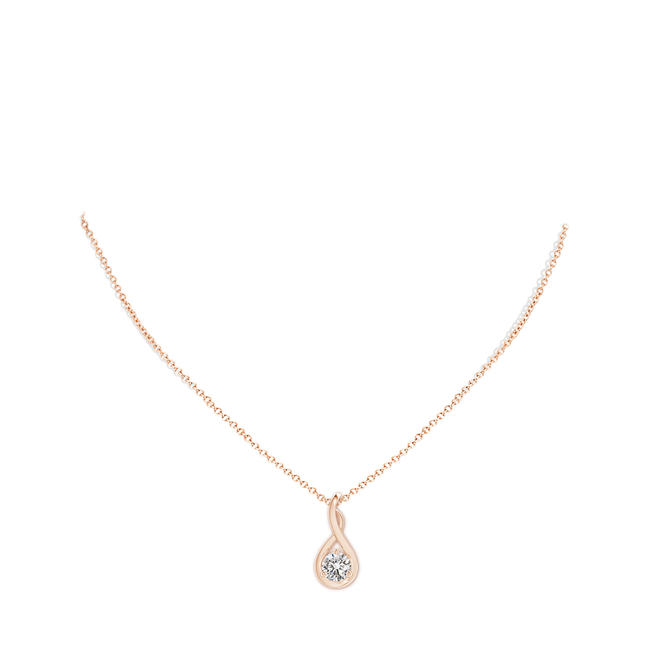 7.4mm IJI1I2 Infinity Twist Diamond Solitaire Pendant in Rose Gold pen