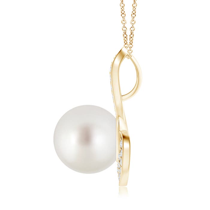 AAA - South Sea Cultured Pearl / 7.57 CT / 14 KT Yellow Gold