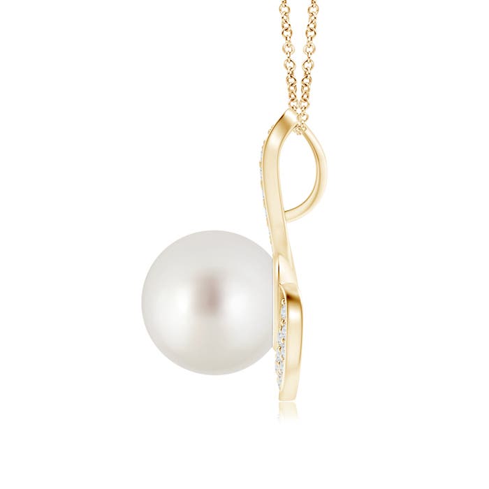 AAA - South Sea Cultured Pearl / 5.53 CT / 14 KT Yellow Gold