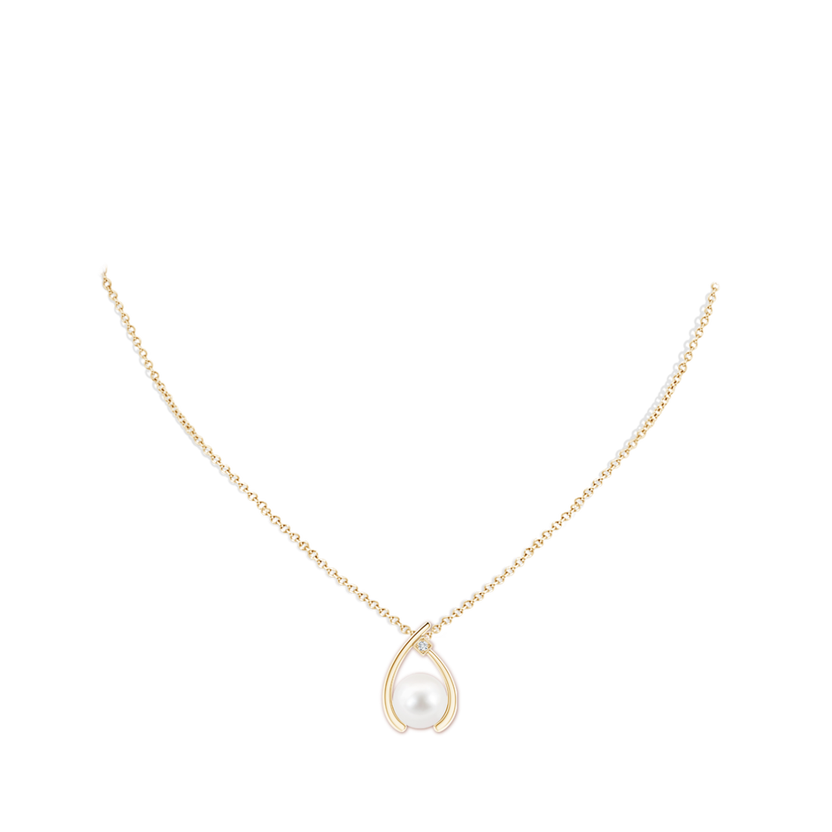 10mm AA Freshwater Pearl Wishbone Pendant with Diamond in Yellow Gold pen