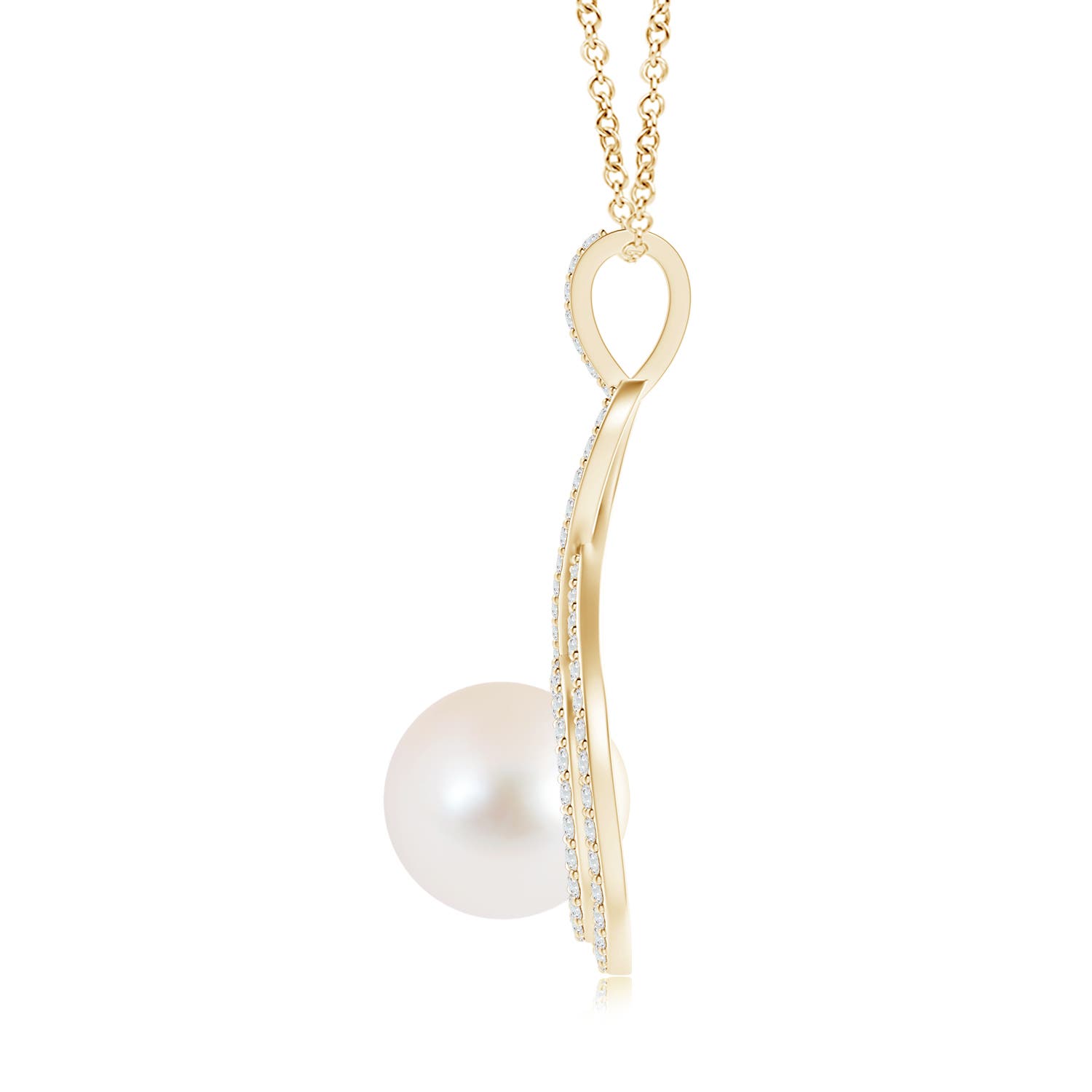 AAA - Freshwater Cultured Pearl / 7.79 CT / 14 KT Yellow Gold