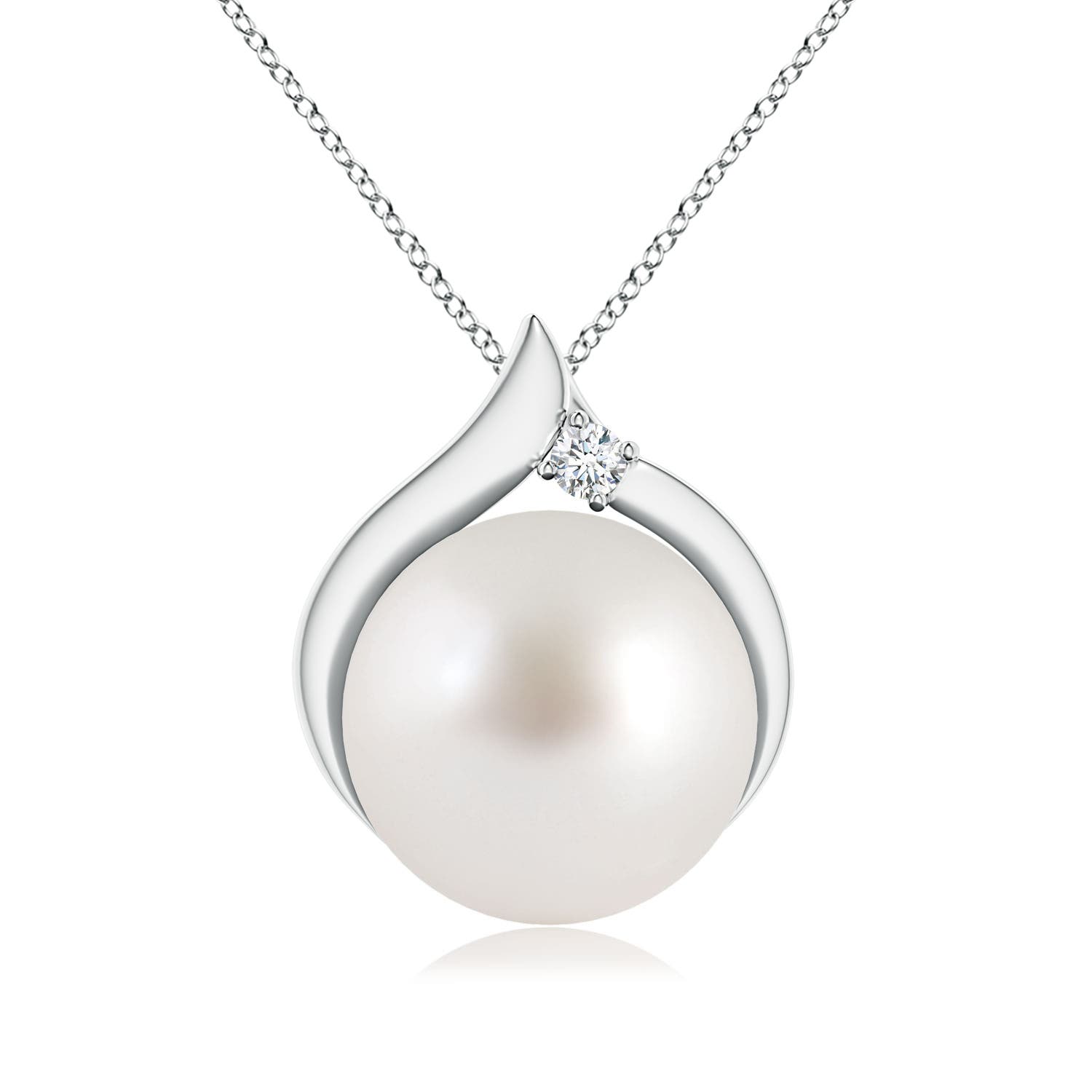 AAA - South Sea Cultured Pearl / 7.23 CT / 14 KT White Gold