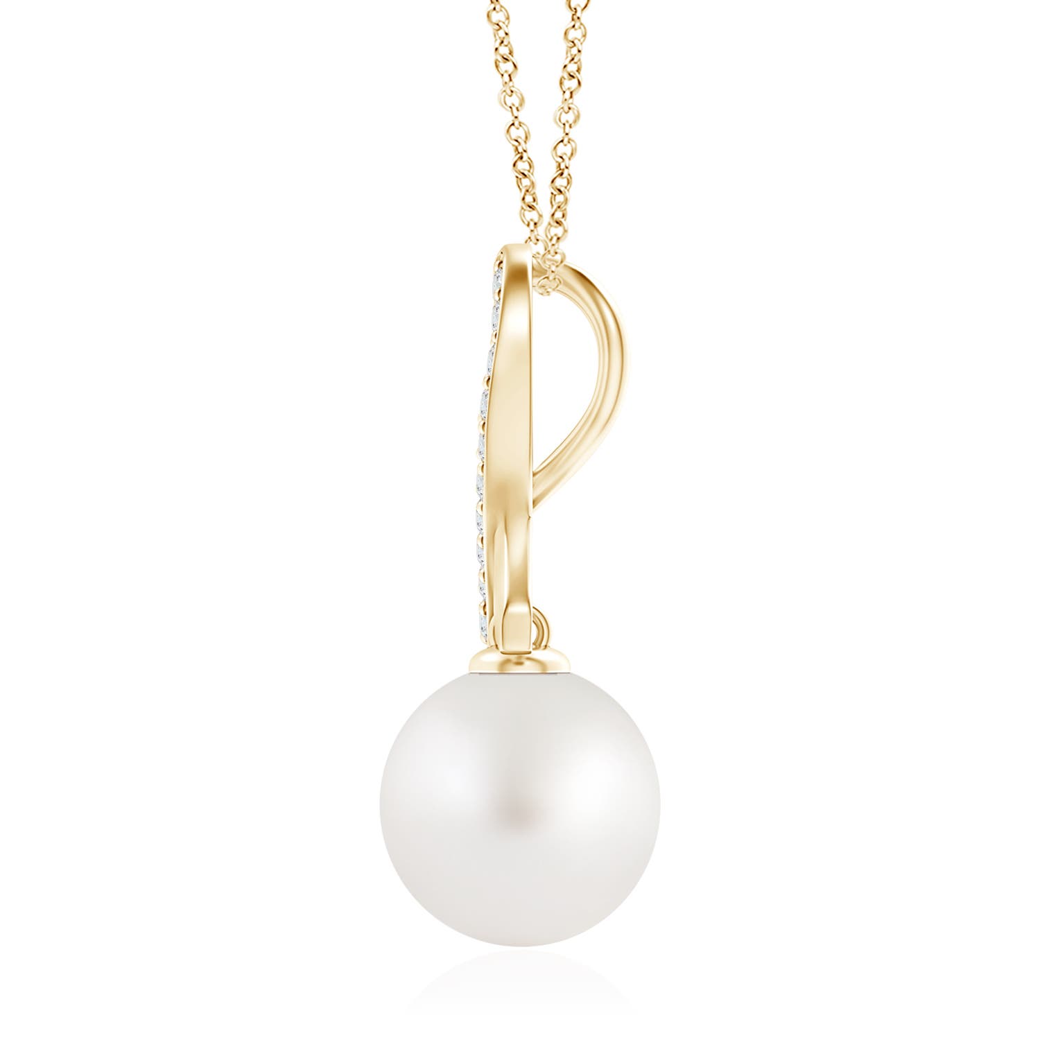 AA - South Sea Cultured Pearl / 12.62 CT / 14 KT Yellow Gold