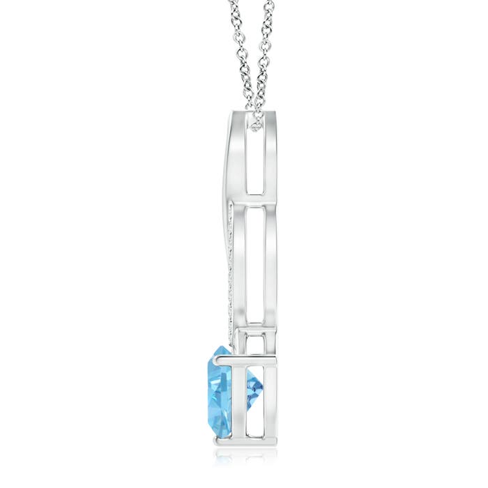 AA - Swiss Blue Topaz / 2.3 CT / 14 KT White Gold