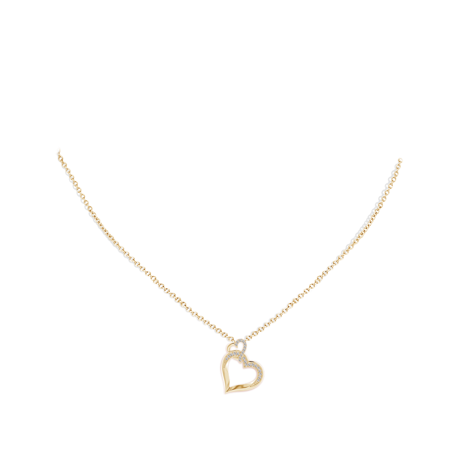 0.9mm IJI1I2 Interlinked Diamond Tilted Heart Pendant in Yellow Gold pen