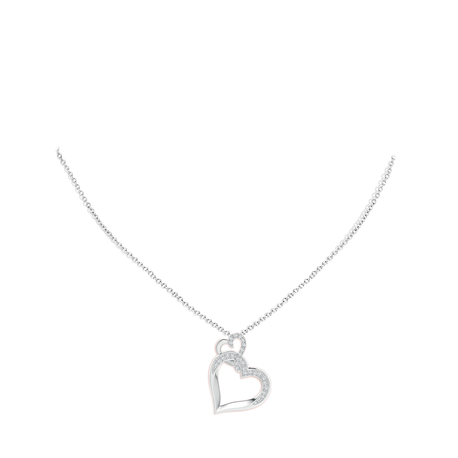 1.7mm GVS2 Interlinked Diamond Tilted Heart Pendant in White Gold pen