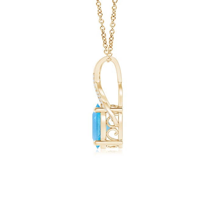 AA - Swiss Blue Topaz / 3.31 CT / 14 KT Yellow Gold