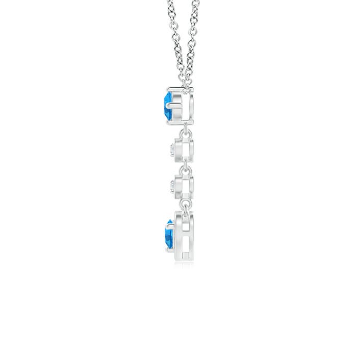 AAAA - Swiss Blue Topaz / 0.69 CT / 14 KT White Gold