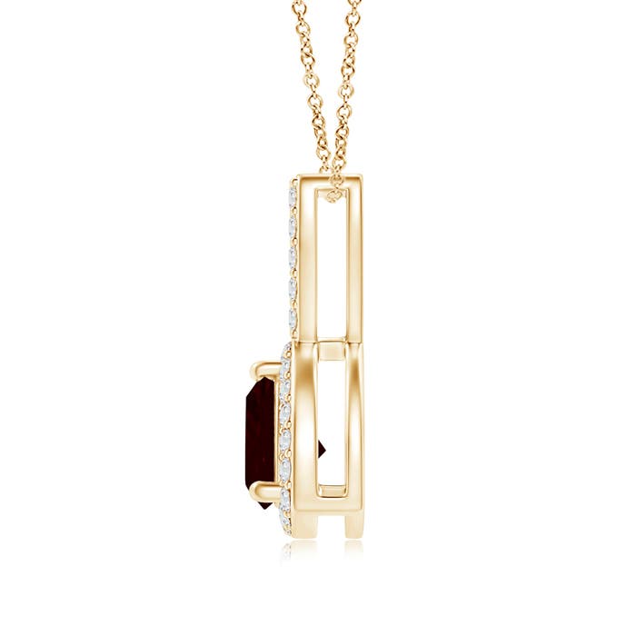 A - Garnet / 0.62 CT / 14 KT Yellow Gold