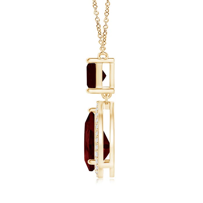 A - Garnet / 2.98 CT / 14 KT Yellow Gold