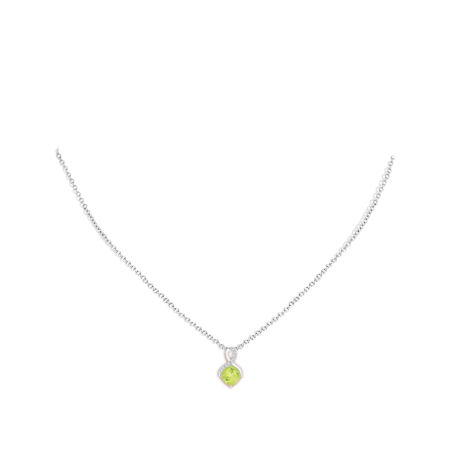 6mm A Claw-Set Peridot Infinity Pendant with Diamonds in White Gold body-neck