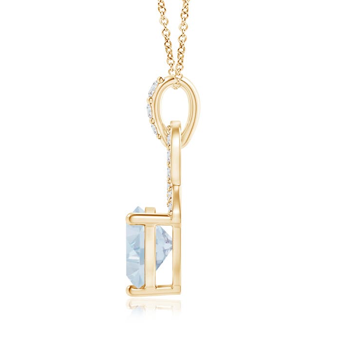 A - Aquamarine / 0.69 CT / 14 KT Yellow Gold